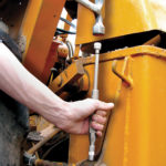 7863_Grease_Joint_Rejuvenator_Action_1