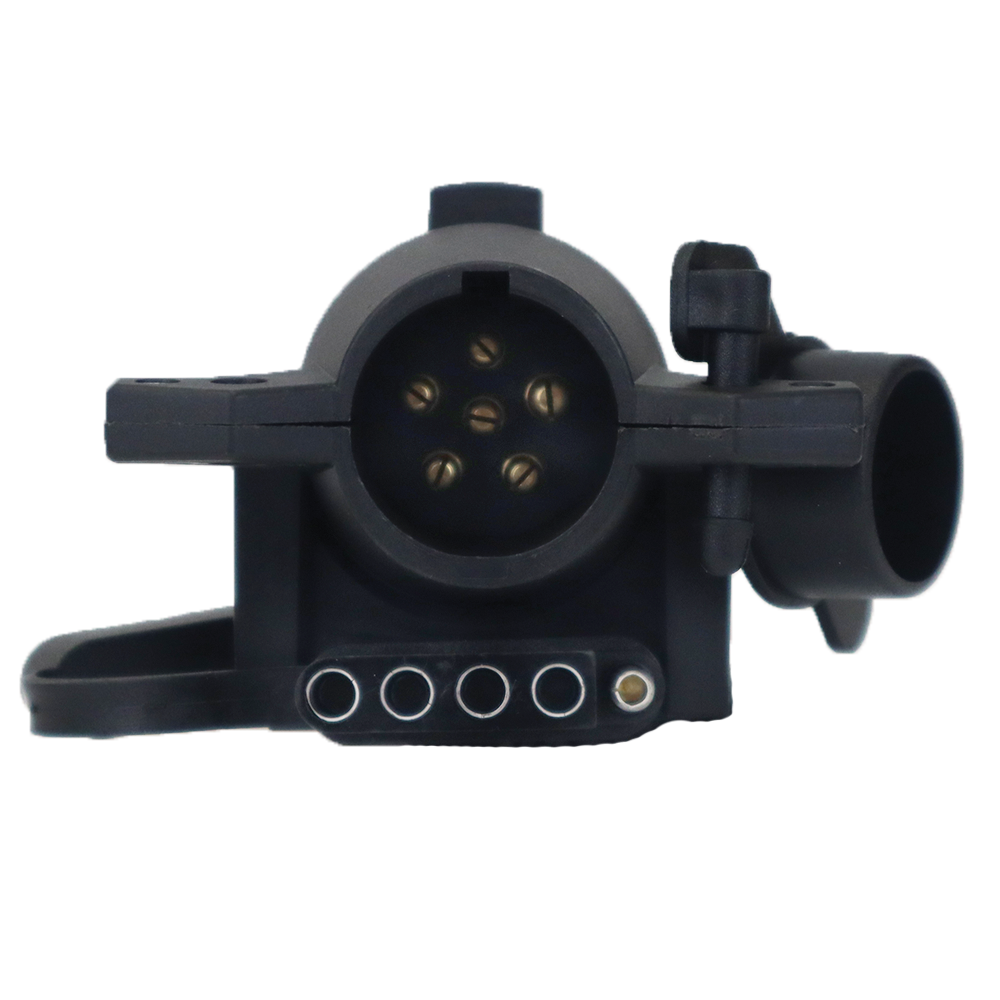 8000_3_Way_Trailer_Adapter_Product_5