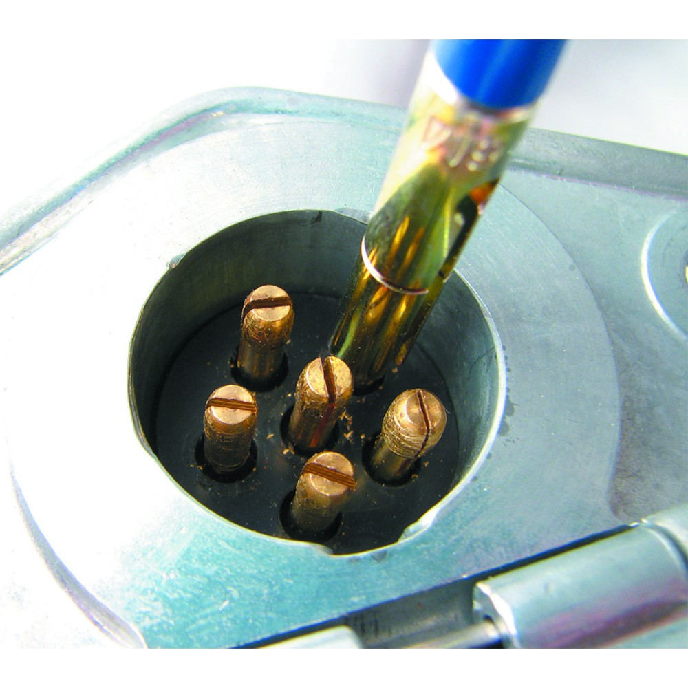 LightDuty Truck and Trailer Connector Cleaners IPA Tools