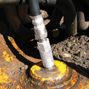 7862_Grease_Joint_Rejuvenator_Action_Closeup_1