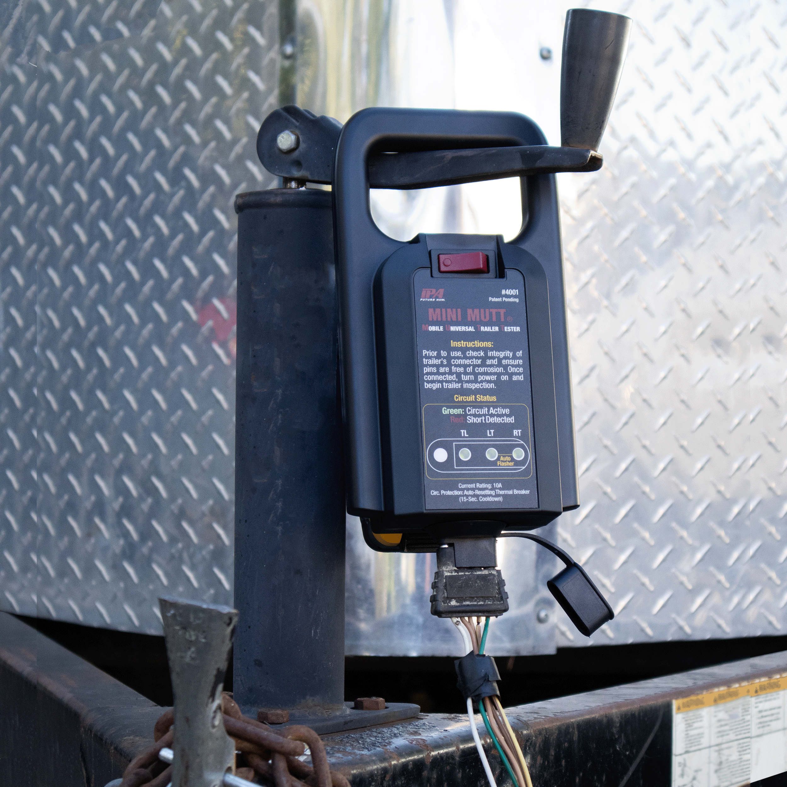 4001-D20_Action_Trailer_09